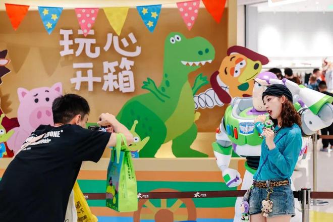 深圳首座大悦城来了！开业一天客流42万人次销售额近2000万元！(图7)