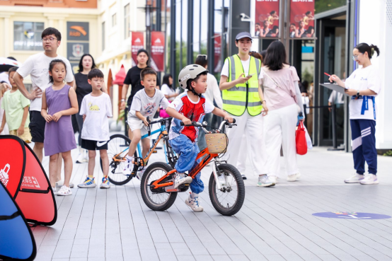 “艇进酷夏”解锁城市消费新场景！“百联酷夏潮流节”商旅文体展互融展活力(图8)