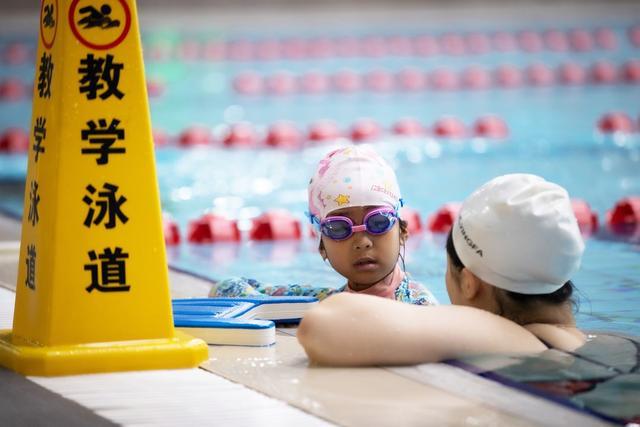 高温来袭何处觅清凉？普陀这家“冠军坐镇”游泳馆是个好去处！