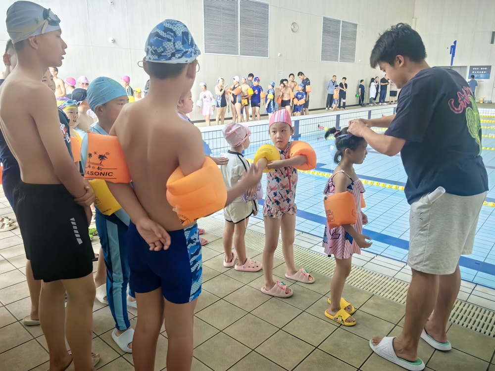 山东济南：“点餐式”体育服务公益课撑起孩子快乐暑期_泉城新闻_大众网(图3)