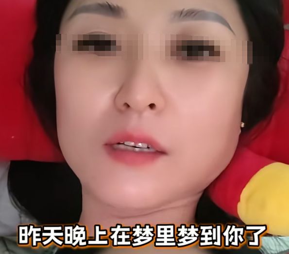 惊！健身教练与四女学员上演“情”戏头折一圈半！(图2)
