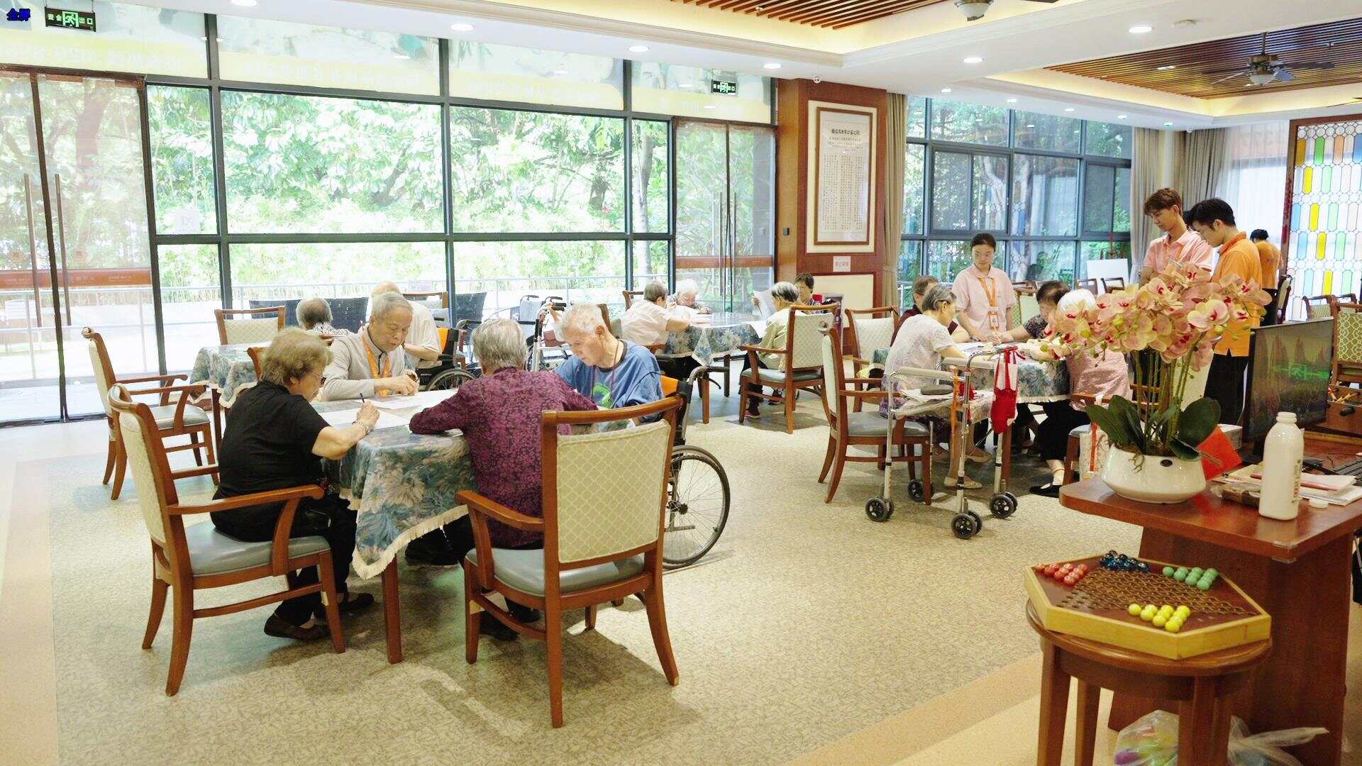 【视频】从逼仄床位到绿色院舍香港长者“北上养老”成新趋势(图4)