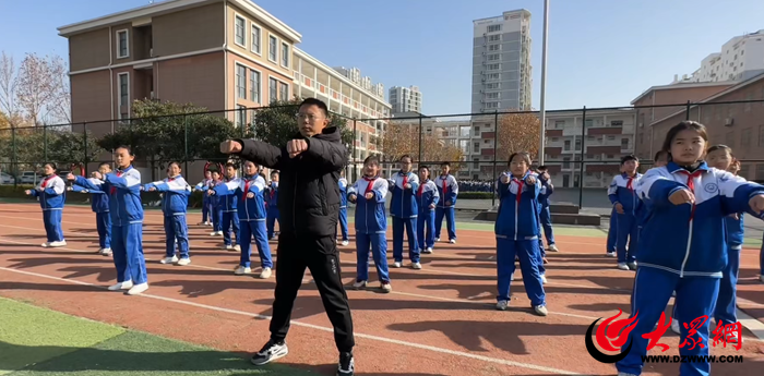 菏泽鲁西新区广州路小学：课间活力四溢运动助力成长_菏泽新闻_大众网(图2)