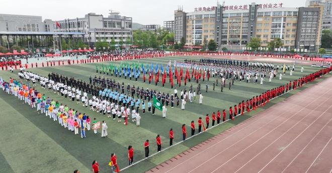 遵义职院：以彩虹文化为笔书写塑魂致用出彩人生(图4)