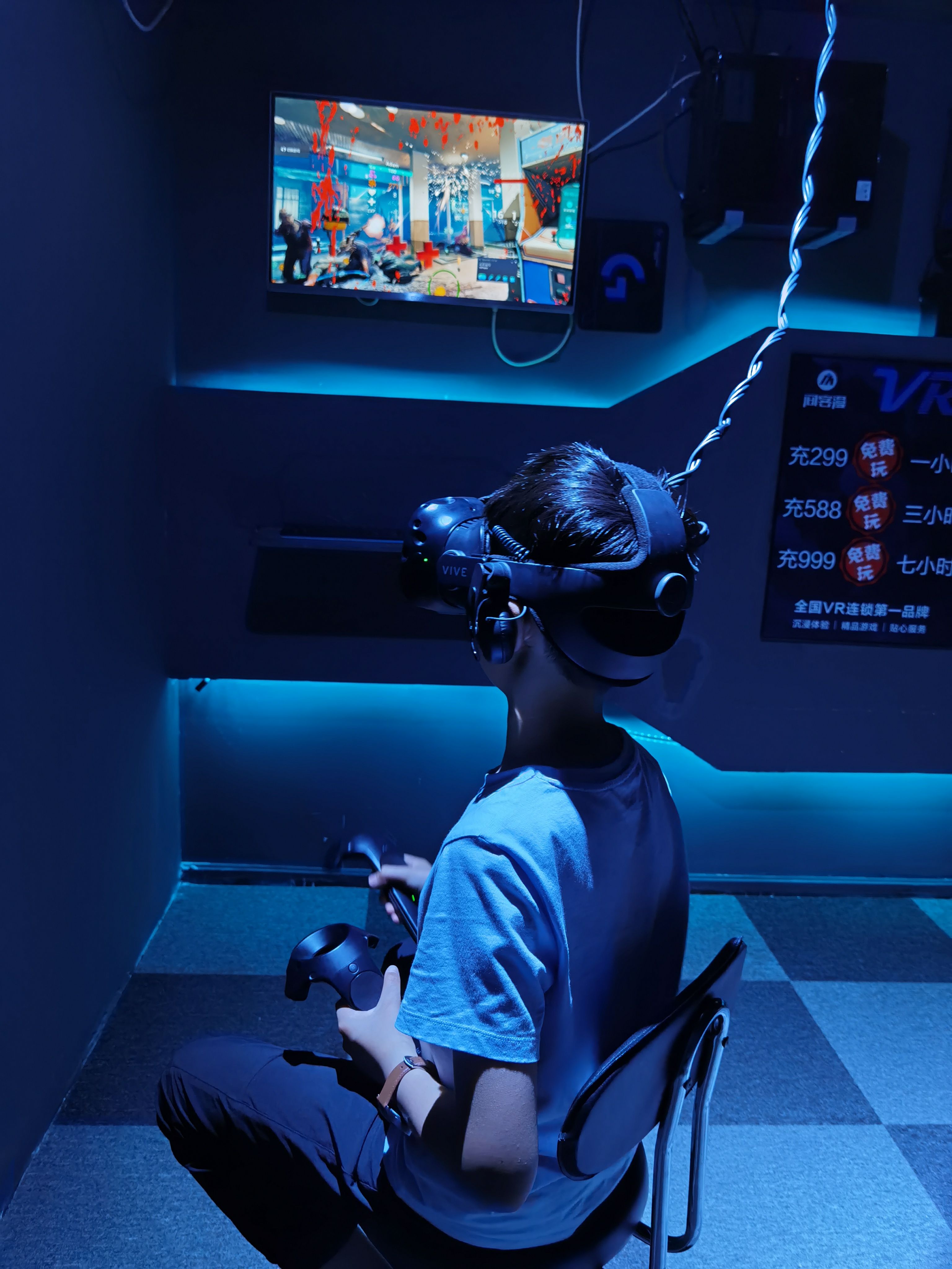 幻影星空VR虚拟现实体验馆、VR设备综合体验馆-生活在线观看